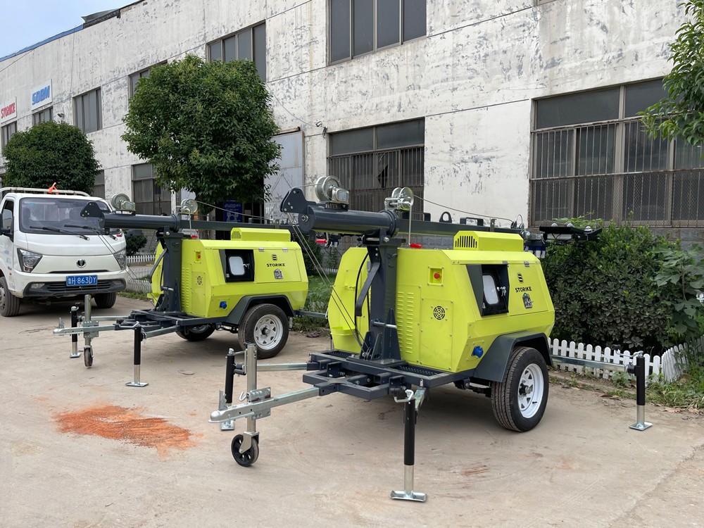 持續(xù)交貨中！山東思拓瑞克20臺(tái)9米移動(dòng)照明燈車(chē)陸續(xù)發(fā)貨發(fā)往蒙古國(guó)