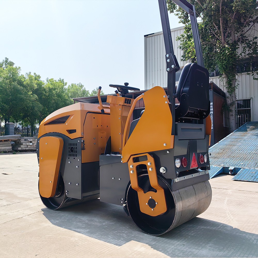 國(guó)內(nèi)的小型壓路機(jī)比國(guó)外的貴，價(jià)格到底差在哪里？