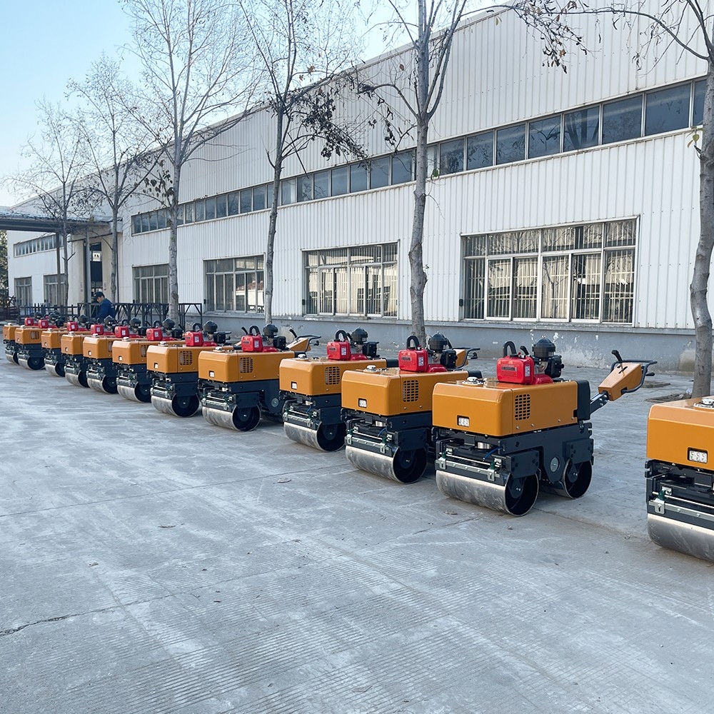 小型壓路機十字路口施工，瀝青路面的接縫有什么技巧處理