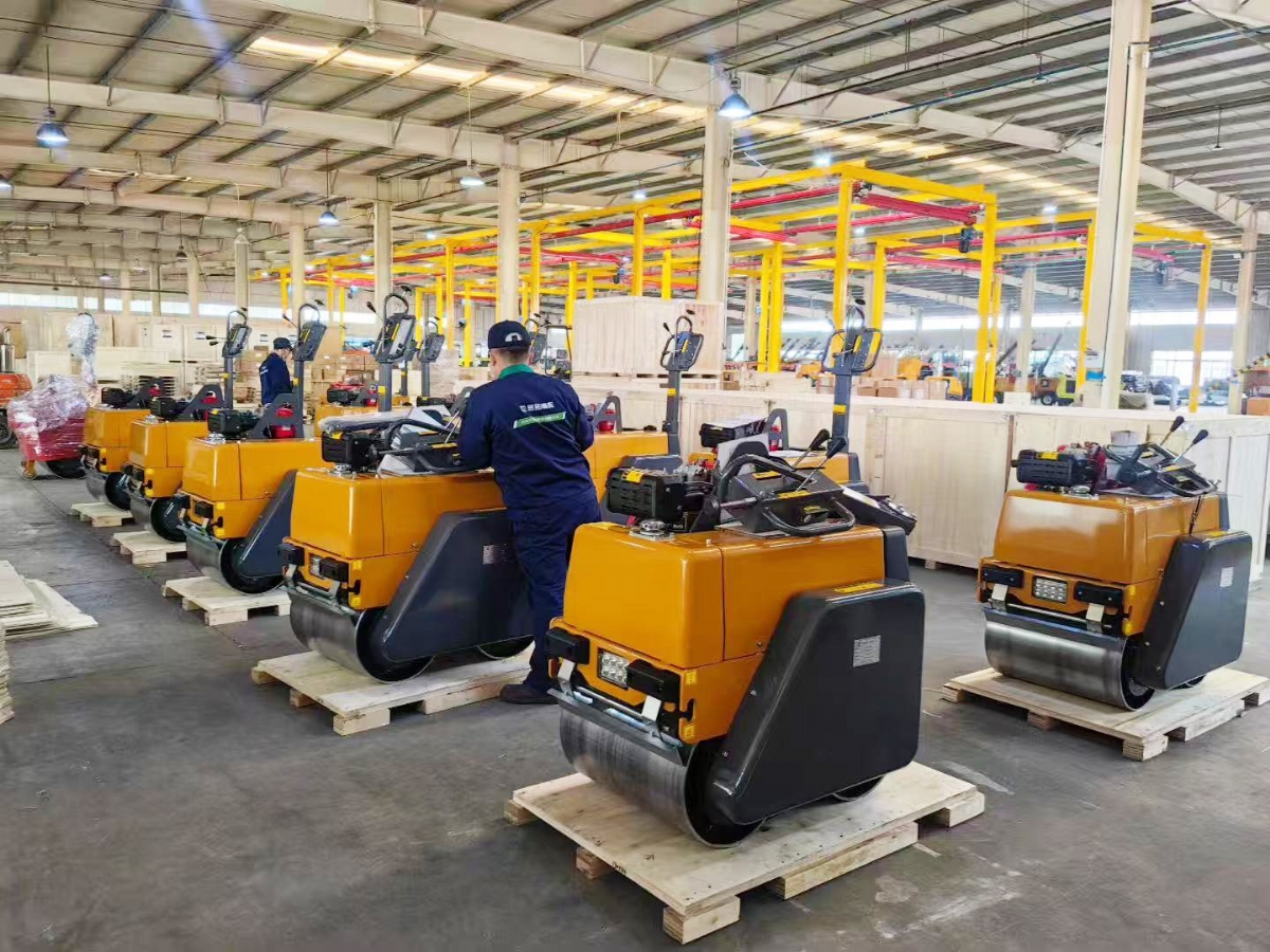 山東思拓瑞克公司45臺手扶雙輪及座駕壓路機出口墨西哥合眾國墨西哥城